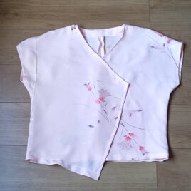 春色着物からとろんとした柔らかい風合いを楽しめるブラウス　絹の画像