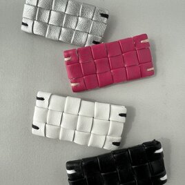 ♡NEW♡  STAFF BROOCH☆スタッフブローチ　ネームプレート風　イントレチャート　アクセントステッチ　ユニークの画像