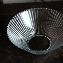 清涼感のあるクリア◆ギザギザで素敵。プレスガラス深鉢　碗　素麺鉢　昭和後期　古道具　昭和レトロ　ニュートロ 丁寧な暮らしに。i2の画像
