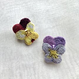 ichirin/ビオラの花　花刺繍ブローチ　２点セットの画像