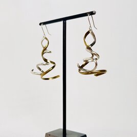 くるくるピアスの画像