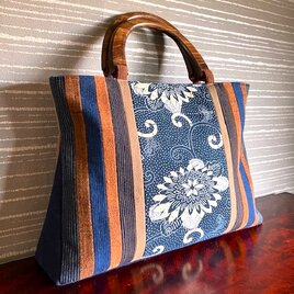 古布型染めと細縞、松煙染め剥ぎの手提　三角のマチの画像