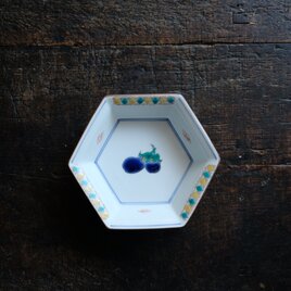 那須が可愛い◆久谷焼　野菜文色絵六角皿　暮らしに　和食器　工芸品　現代品の画像