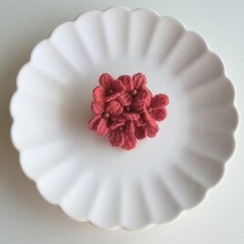 小さい花束みたいな刺繍ブローチ　コサージュ　レッドの画像