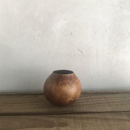 柿渋塗りの小さな瓢箪の花器 250325#03