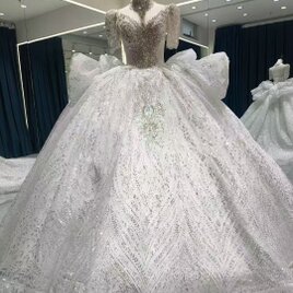 高速配送 フランス風 ウエディングドレス シワ美しい花レース ベアトップ ウェディングドレス