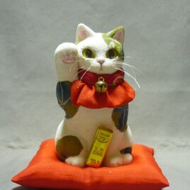 渋い抹茶色模様の招福招き猫　金の延べ棒と座布団付(ｃ様お問い合わせ中のお品)の画像