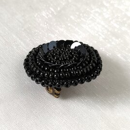 happy circle brooch　Blackの画像