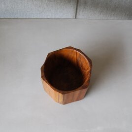 チークのカップ　ラスティックの画像