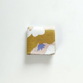 日用品店（布）リネンのハンカチ  40cm×40cm 【 ボタニカル／カーキ 】LIBERTYの画像