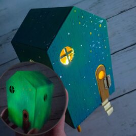 ★新作です★蓄光の星の家の画像