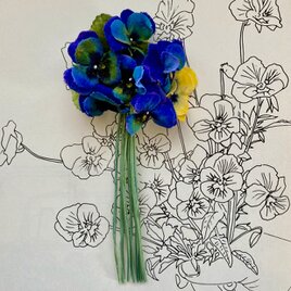 Blue and yellow pansy corsageの画像