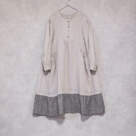 リネン切り替えギャザーワンピース　生成り色の画像