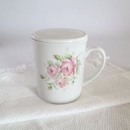 薔薇の蓋付マグカップの画像