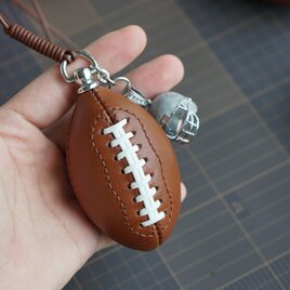 【ラグビーボール】可愛い 本革キーホルダー／バッグチャームの画像