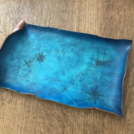 本革 宝の地図風（青）レザートレイの画像