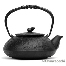 南部鉄器 鉄瓶兼用急須 小鉄瓶 瓢（黒）0.5L 茶漉し付 内面素焼き・酸化被膜仕上 ガス対応