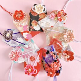 母の日に贈る花のお守り袋（雅）元巫女が作る花のお守り袋の画像
