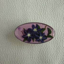 鉄線の花（藤色）＊手描きレジンの帯留めの画像
