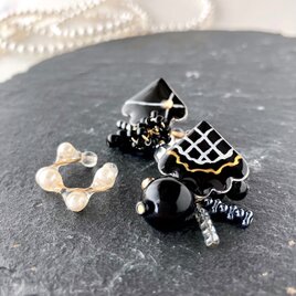 大人の甘黒イヤリング/ピアス＆踊るパールイヤーカフ ギフト フェミニンブラックモノトーン