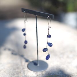 - Tanzanite - 4 drop pierceの画像