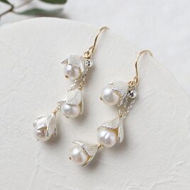 蕾のピアス 三輪の画像