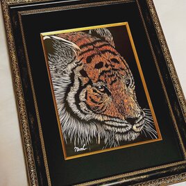 【超ポイント祭?期間限定】 額装済み切り絵作品・虎 | 日々の暮らしを心地よくする iichi 絵画