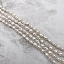 バロック淡水パール 真珠 ライス 無核 ケシ 半連20cm 6mm 7mm 8mm 素材 小粒 中粒 ホワイト系 白の画像