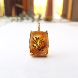 【一点物】デンドリティッククォーツのネックレス（野の花）の画像