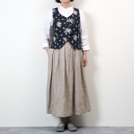 #504リバーシブルベスト(黒×花)の画像