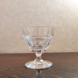 ヴィンテージ　アンティーク　安定感のあるクリスタルワイングラス　ダイヤモンドカット　高8.5㎝【YG70】の画像