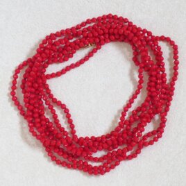 赤いプチパンプキンのロングネックレス