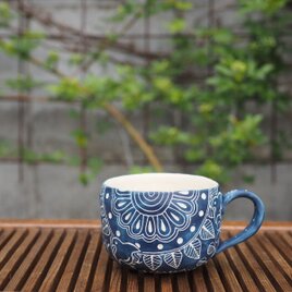青いマグカップ（中5）の画像