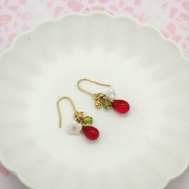 いちごピアス／イヤリングの画像
