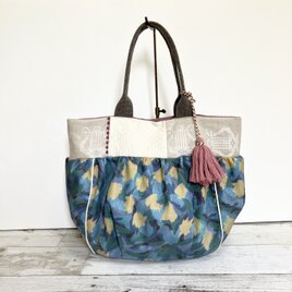 ふっくらギャザーバッグ　クレヨンタッチの花畑の画像
