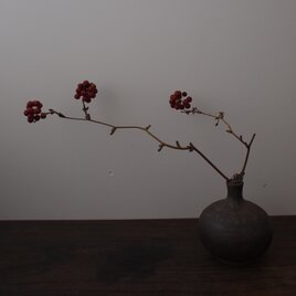 黒釉花入の画像