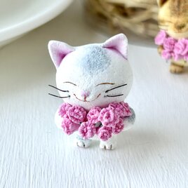 花束猫さん・カーネーション(グレートラ白)の画像