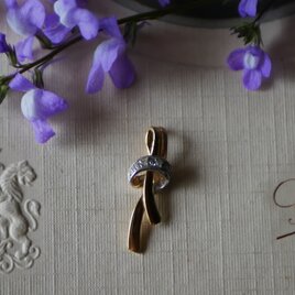 K18  リボン　ネックレストップ　ヴィンテージネックレス　ヨーロッパヴィンテージ　の画像