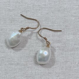 淡水パールピアスの画像