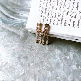 YA164-【 AVON 】エイボン・ヴィンテージイヤリング Gold Tone Rhinestones Fringeの画像