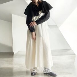 frill collar blouse  (black)の画像