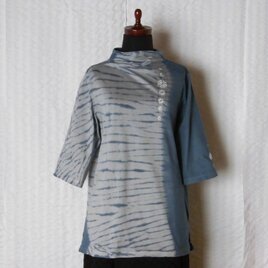 大きな杢目絞りTシャツ 七分袖オフネック【揺らめく水】の画像