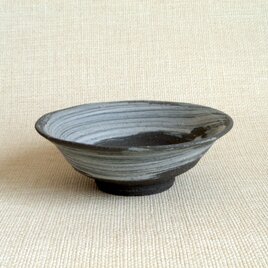 鉢（刷毛目a）の画像