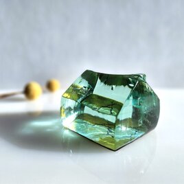 ガラスの家　置物　インテリア　銀澄ゴールドクリアの画像