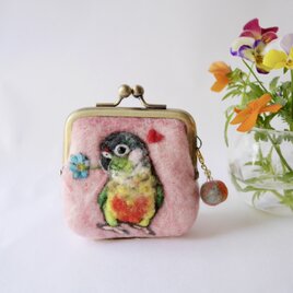 ウロコインコの小さな羊毛フェルトがま口の画像
