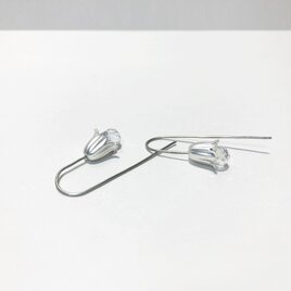 ドロップガラスとスズランのSV925ピアスの画像