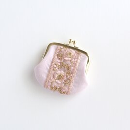 インド刺繍リボンの手のひらがま口ポーチ　ピンクの画像