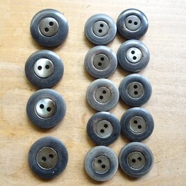 黒水牛と黒蝶貝のボタンセットの画像