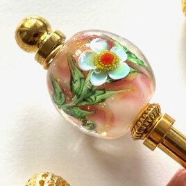 かんざし　水色とピンクの花のとんぼ玉　一本挿し　一本簪　春夏　涼しげ　ゴールド　フラワー　の画像