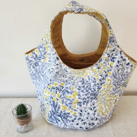たっぷり入る♡ぽってり花柄bagの画像
